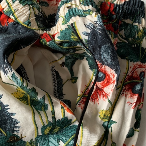 Statement pants! 😊 - Picture 3 of 9